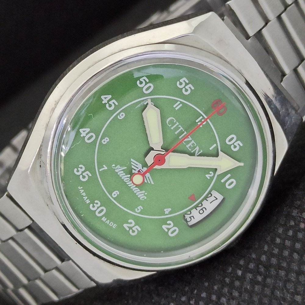 Vintage 1976 Citizen Automatic Mens Silver Watch W/daydate & Green accents